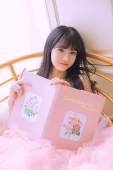 国模嘉妮极品美胞